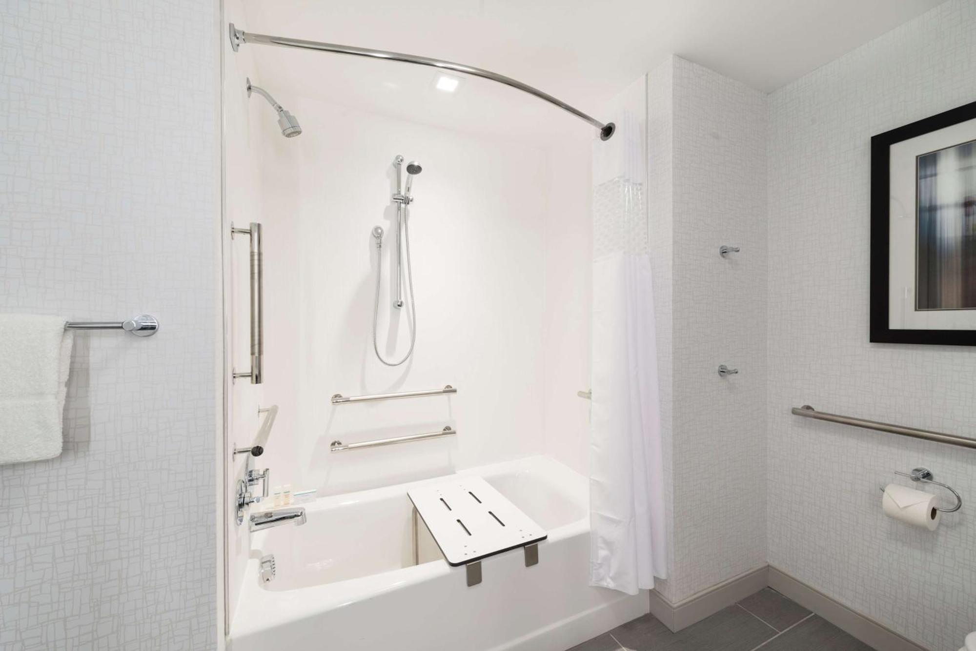 Hampton Inn & Suites Bridgewater, Nj Dış mekan fotoğraf